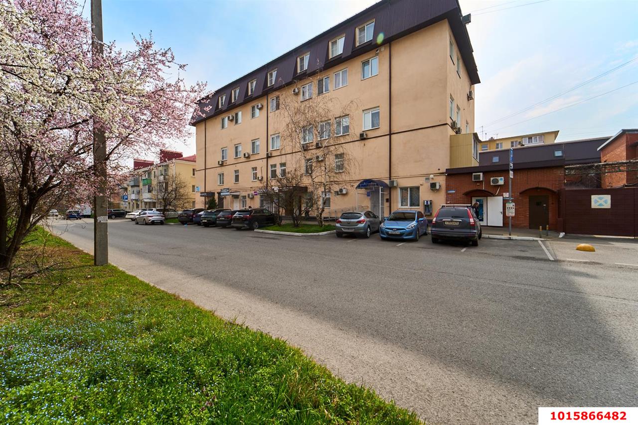Фото №19: 5+-комнатная квартира 250&nbsp;м², 2/5&nbsp;эт. - Краснодар, мкр. Западный внутригородской округ, ул. Гагарина, 248