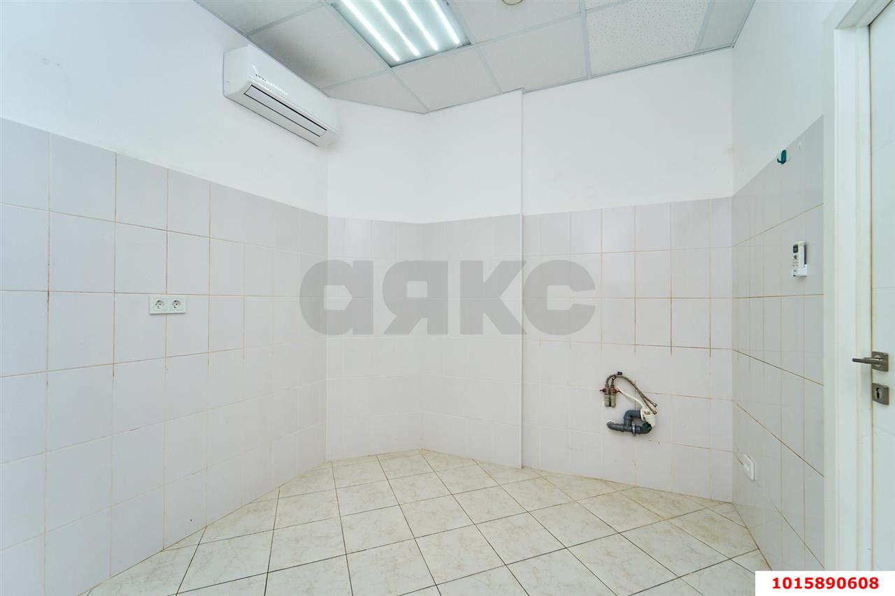 Фото №7: Торговое помещение 60&nbsp;м², 16&nbsp;эт. - Краснодар, Прикубанский внутригородской округ, Панорама, мкр. ЖК Керченский, ул. им. Героя Сарабеева В.И., 3/1