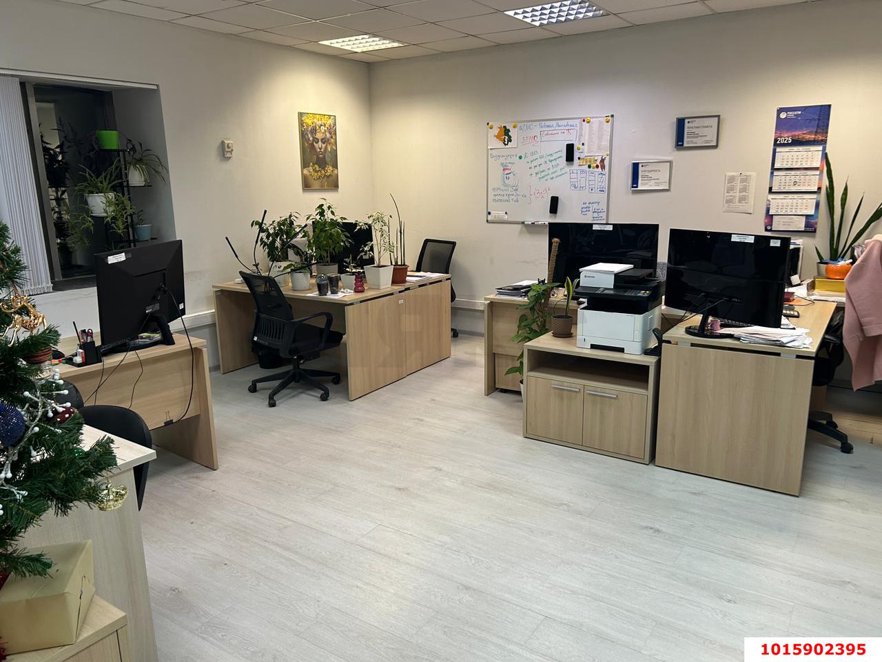 Фото №3: Офисное помещение 790&nbsp;м², 1/6&nbsp;эт. - Краснодар, Центральный внутригородской округ, мкр. Дубинка, ул. Ставропольская, 5