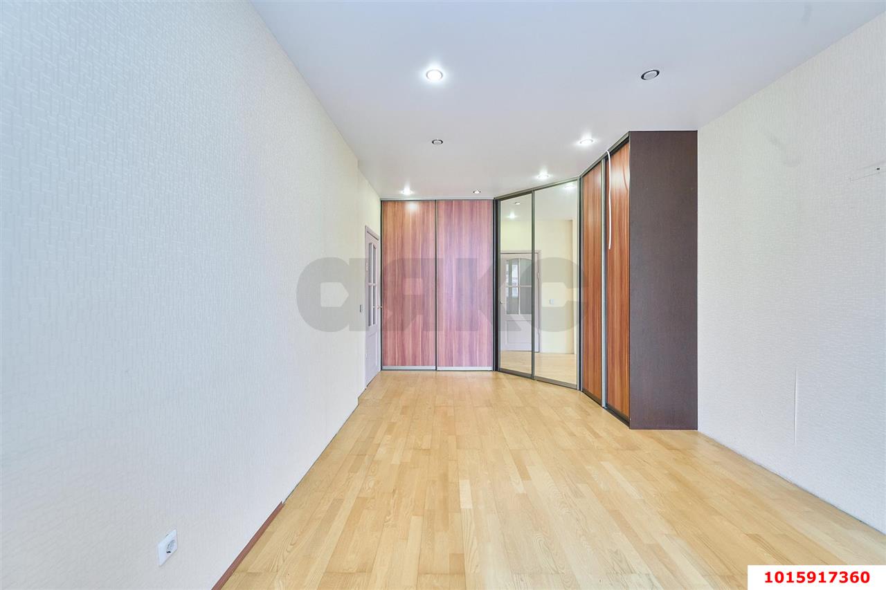 Фото №7: 2-комнатная квартира 63&nbsp;м², 9/9&nbsp;эт. - Краснодар, Карасунский внутригородской округ, мкр. Почтовый, ул. Артезианская, 10
