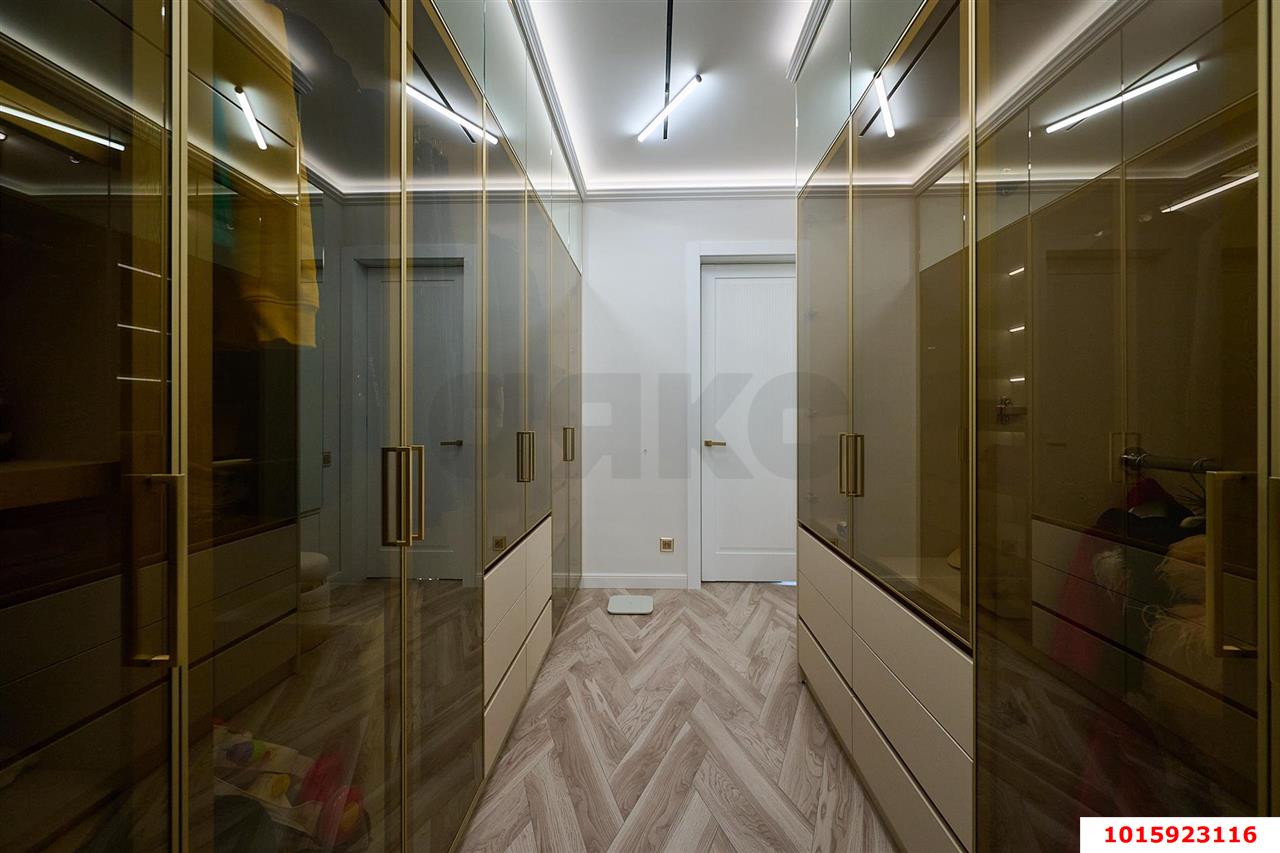 Фото №9: 3-комнатная квартира 220&nbsp;м², 11/15&nbsp;эт. - Краснодар, мкр. Западный внутригородской округ, ул. Шоссе Нефтяников, 63