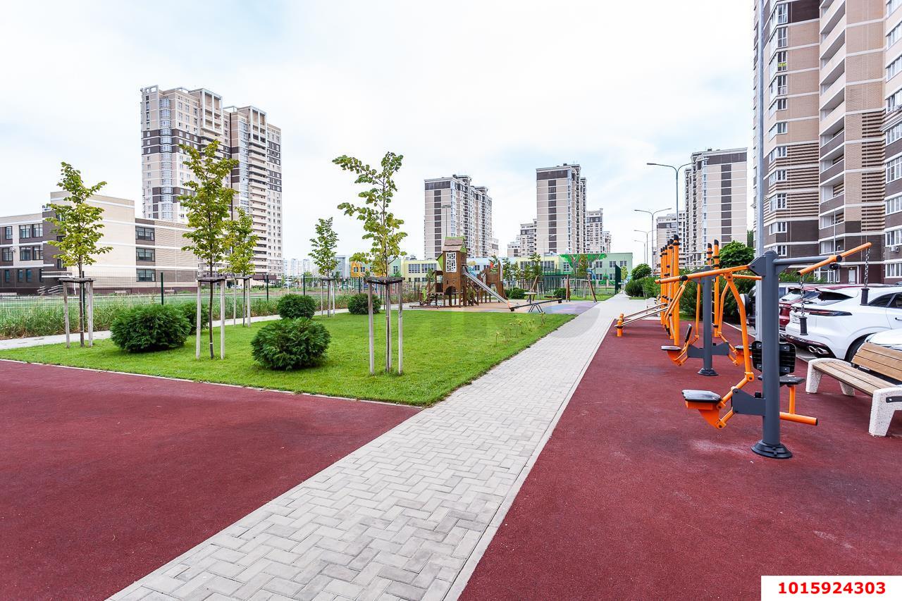 Фото №2: 2-комнатная квартира 46&nbsp;м², 6/12&nbsp;эт. - Краснодар, Прикубанский внутригородской округ, мкр. ЖК Красная Площадь, ул. им. Мурата Ахеджака, 12к9