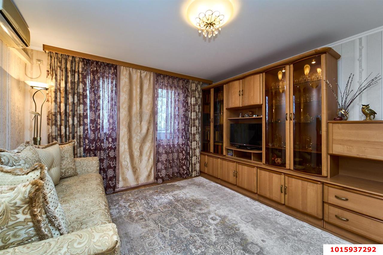 Фото №4: 3-комнатная квартира 64&nbsp;м², 10/10&nbsp;эт. - Краснодар, Западный внутригородской округ, мкр. Юбилейный, ул. Рождественская набережная, 29