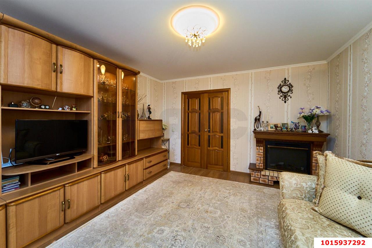Фото №6: 3-комнатная квартира 64&nbsp;м², 10/10&nbsp;эт. - Краснодар, Западный внутригородской округ, мкр. Юбилейный, ул. Рождественская набережная, 29