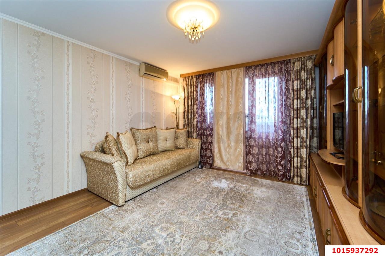Фото №7: 3-комнатная квартира 64&nbsp;м², 10/10&nbsp;эт. - Краснодар, Западный внутригородской округ, мкр. Юбилейный, ул. Рождественская набережная, 29