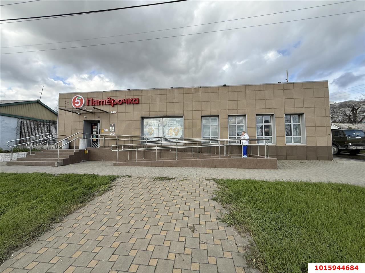 Фото №4: Отдельное здание 403&nbsp;м², 1/1&nbsp;эт. - Новороссийск, р. Приморский, ул. Кутузовская, 3