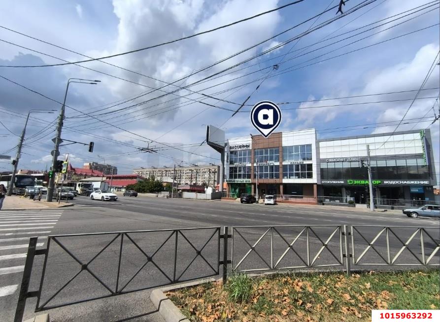 Фото №1: Отдельное здание 1211&nbsp;м², 1/3&nbsp;эт. - Краснодар, Карасунский внутригородской округ, ж/м Пашковский, ул. имени В.Н. Мачуги, 56