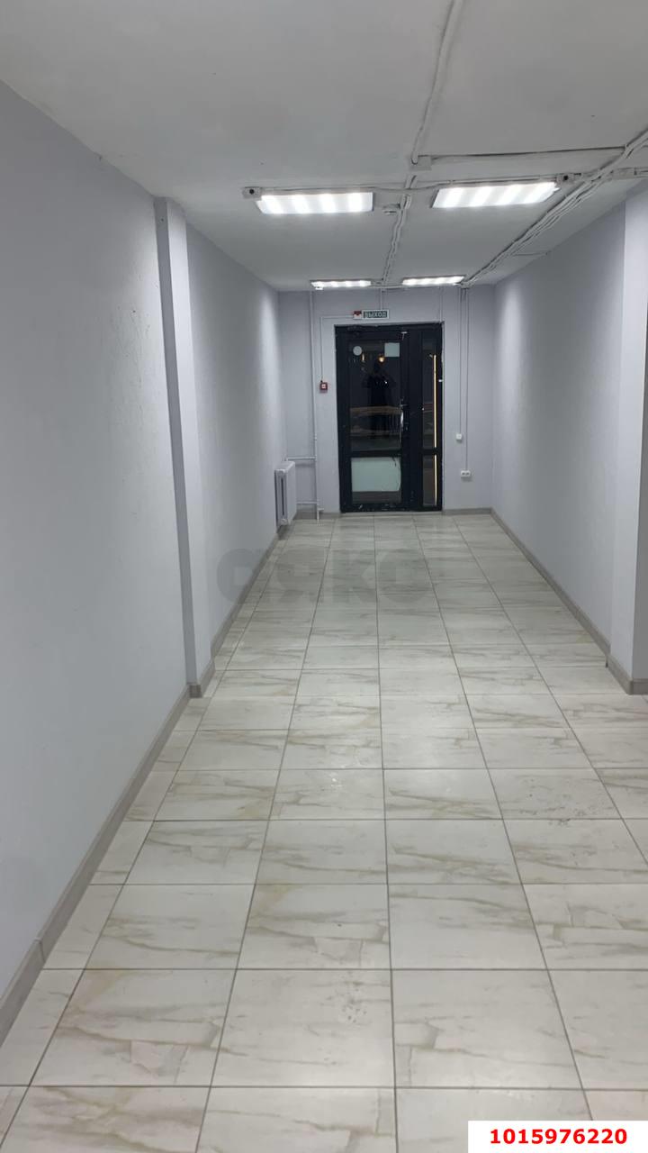 Фото №3: Торговое помещение 73&nbsp;м², 1/5&nbsp;эт. - Краснодар, мкр. Центральный внутригородской округ, ул. Красная, 196