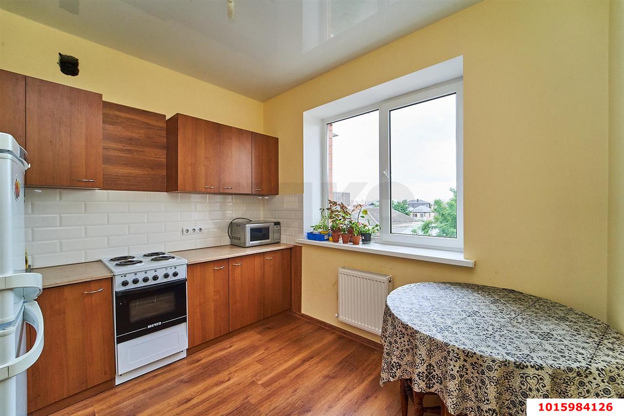 Фото №1: 2-комнатная квартира 55&nbsp;м², 3/8&nbsp;эт. - Краснодар, Прикубанский внутригородской округ, Калинино, Завод Радиоизмерительных Приборов, мкр. жилой комплекс Красивый, б-р Интернациональный, 110