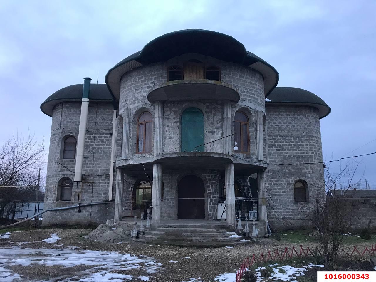 Фото №3: Дом 369&nbsp;м² + 28&nbsp;сот., 3&nbsp;эт. - Воронежская, ул. Чапаева, 155