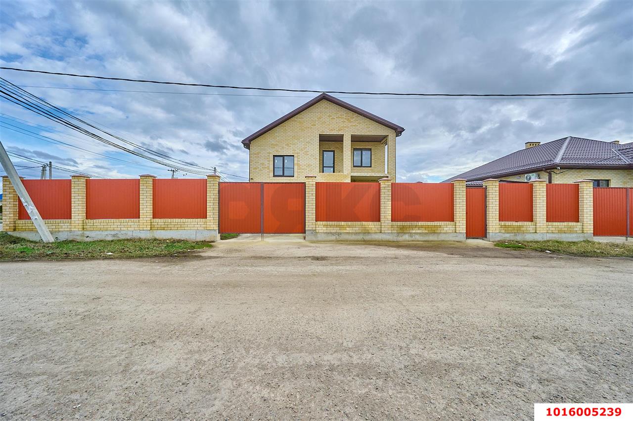 Фото №10: Дом 230&nbsp;м² + 6.86&nbsp;сот., 2&nbsp;эт. - Ленина, Карасунский внутригородской округ, п. коттеджный  Зелёная Роща, ул. Ясеневая