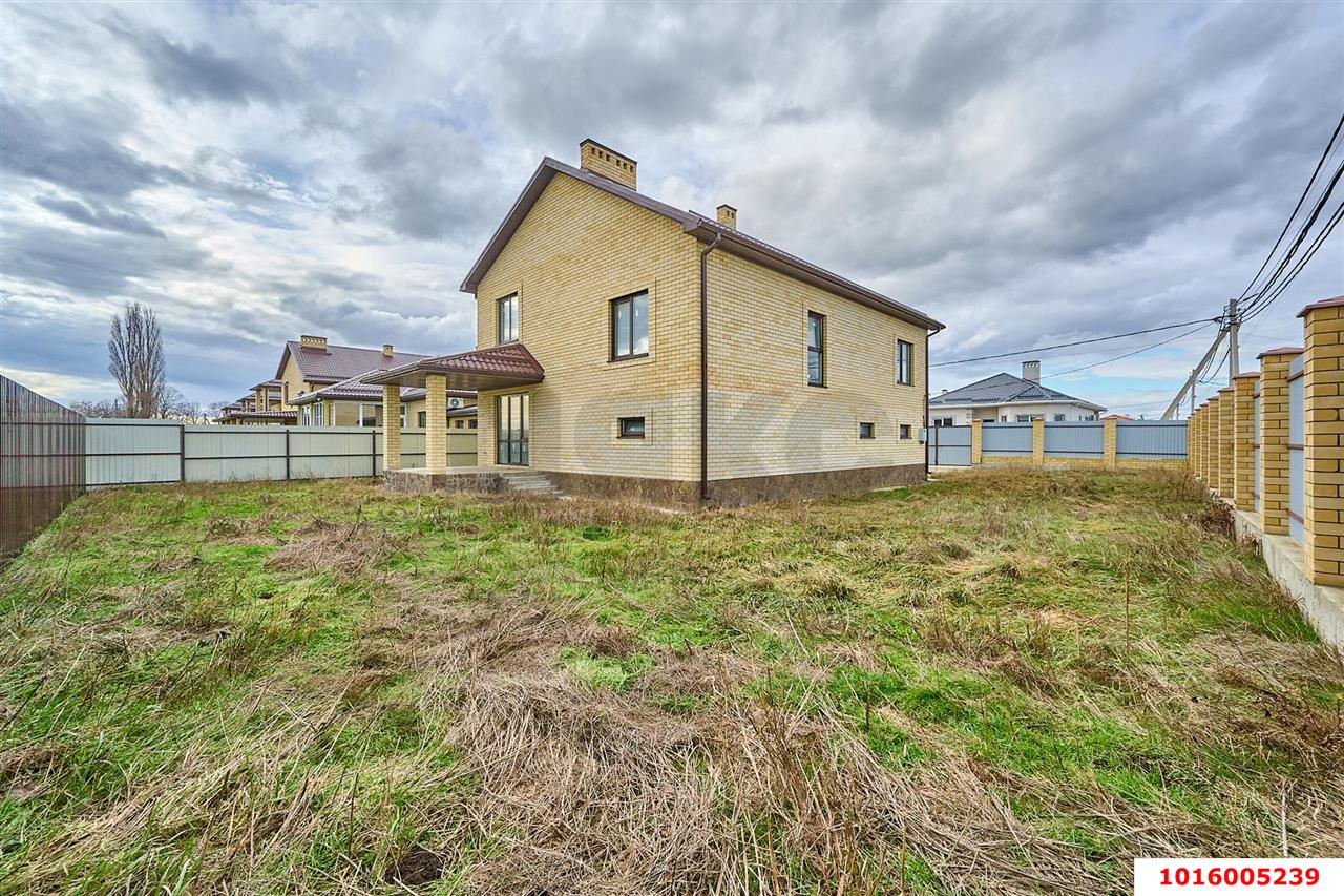 Фото №4: Дом 230&nbsp;м² + 6.86&nbsp;сот., 2&nbsp;эт. - Ленина, Карасунский внутригородской округ, п. коттеджный  Зелёная Роща, ул. Ясеневая