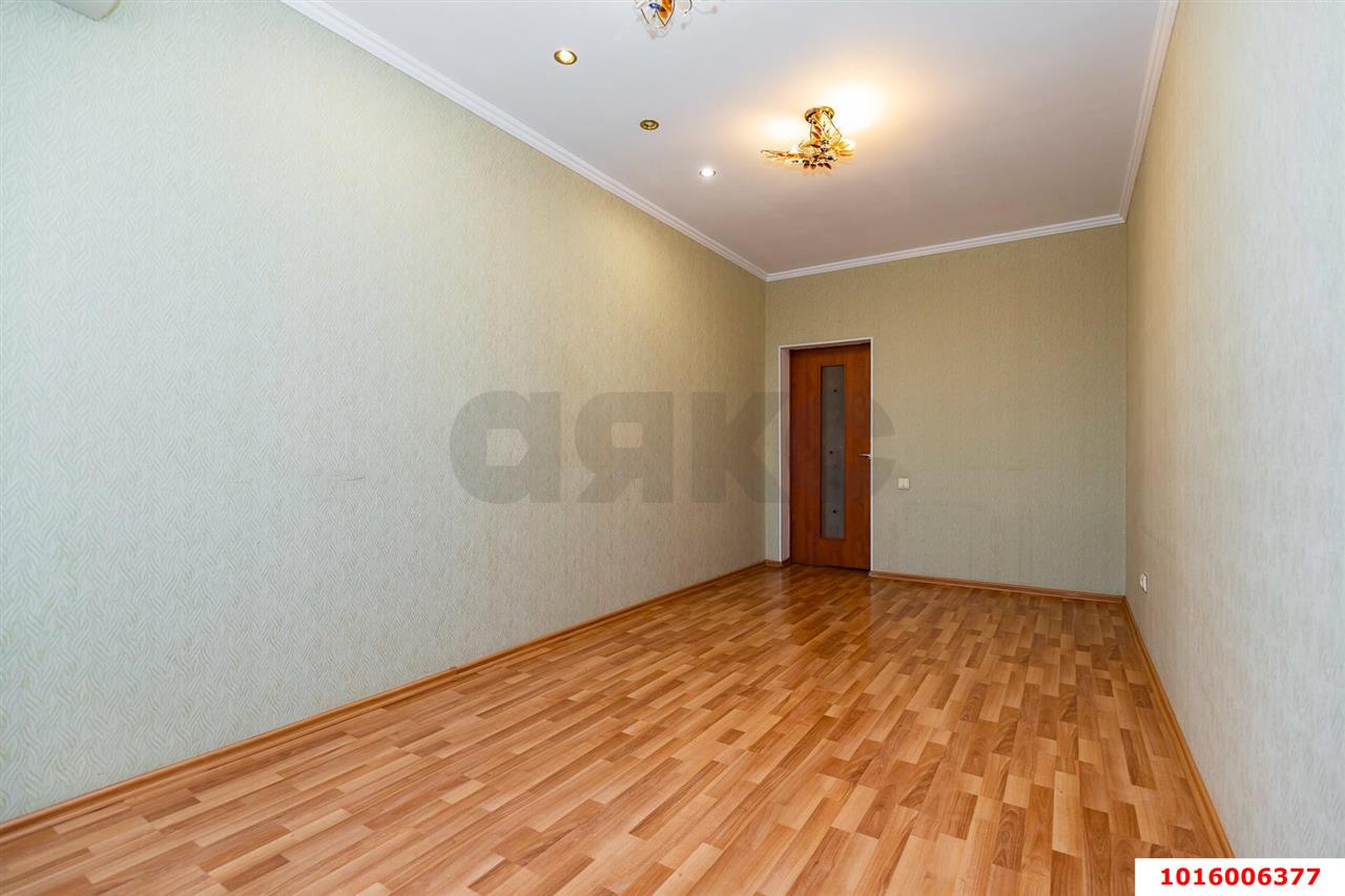 Фото №4: 3-комнатная квартира 77&nbsp;м², 2/5&nbsp;эт. - Краснодар, Прикубанский внутригородской округ, мкр. 9-й километр, пр-д 2-й Ленинградский