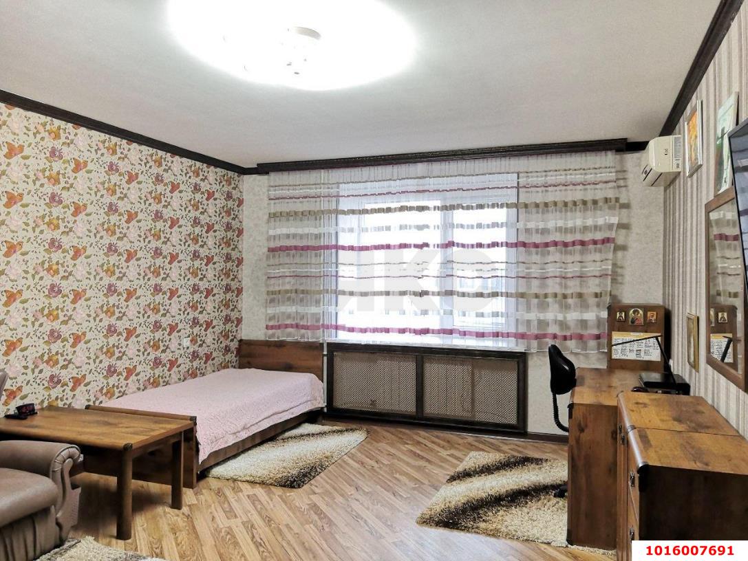 Фото №3: 2-комнатная квартира 101&nbsp;м², 2/7&nbsp;эт. - Краснодар, Центральный внутригородской округ, Покровка, мкр. Центральный, ул. Карасунская набережная, 32