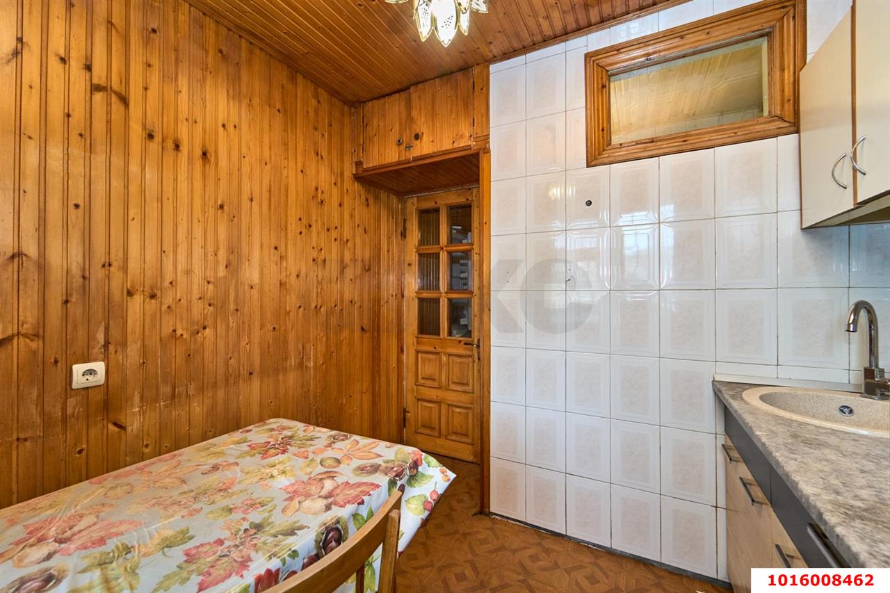 Фото №4: 3-комнатная квартира 60&nbsp;м², 2/5&nbsp;эт. - Краснодар, Прикубанский внутригородской округ, мкр. Завод Измерительных Приборов, ул. имени 40-летия Победы, 35