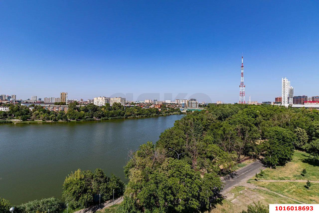 Фото №9: 1-комнатная квартира 44&nbsp;м², 11/13&nbsp;эт. - Краснодар, Центральный внутригородской округ, Покровка, мкр. Центральный, ул. Дмитриевская Дамба, 10