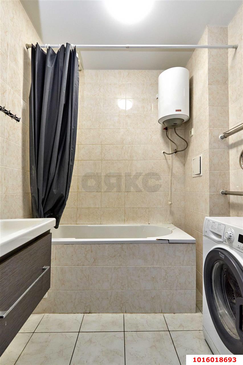 Фото №6: 1-комнатная квартира 44&nbsp;м², 11/13&nbsp;эт. - Краснодар, Центральный внутригородской округ, Покровка, мкр. Центральный, ул. Дмитриевская Дамба, 10