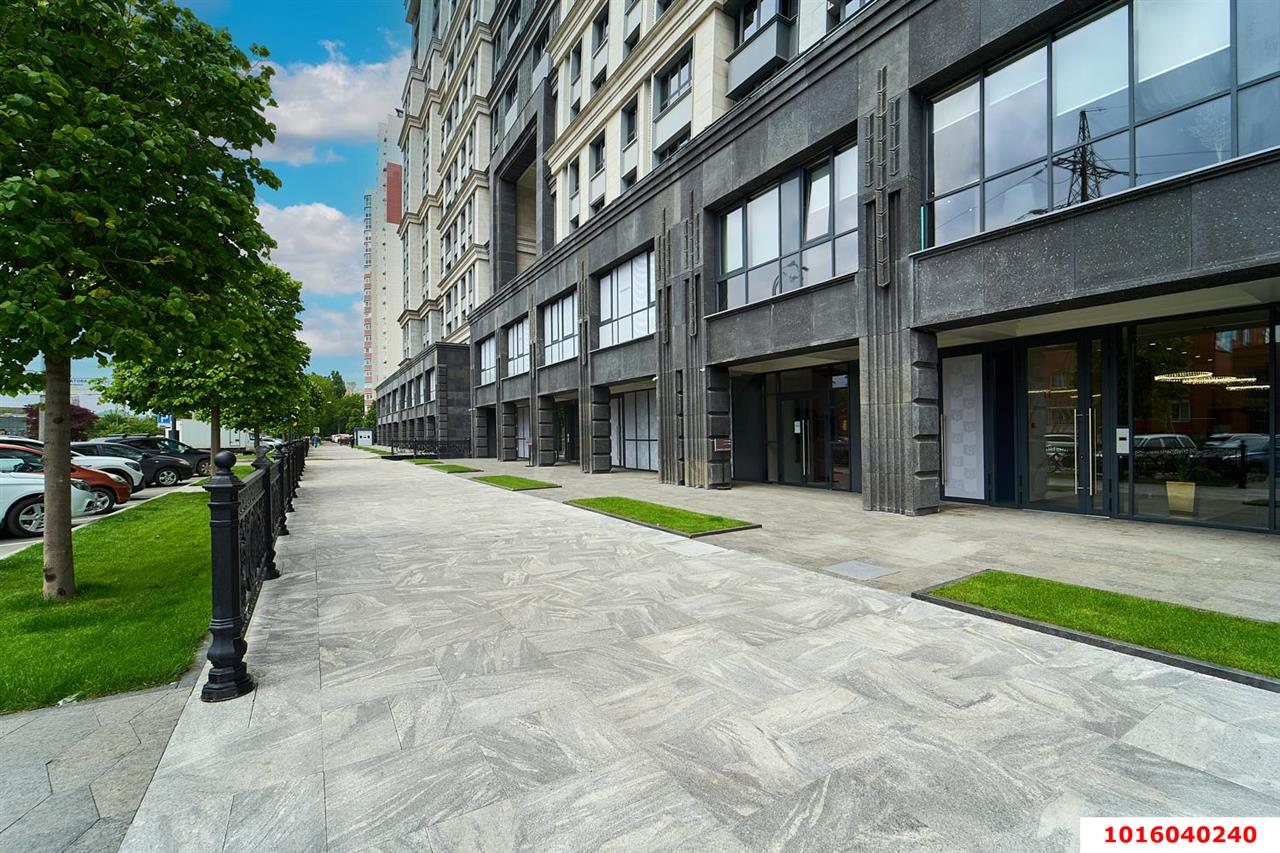 Фото №3: 4-комнатная квартира 122&nbsp;м², 16/25&nbsp;эт. - Краснодар, Прикубанский внутригородской округ, Круглик, жилой комплекс Сердце, мкр. Школьный, ул. Школьная, 1