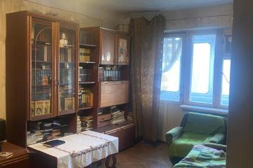 Фото №1: 2-комнатная квартира 43 м², 3/5 эт. - Краснодар, мкр. Центральный, ул. Октябрьская, 179