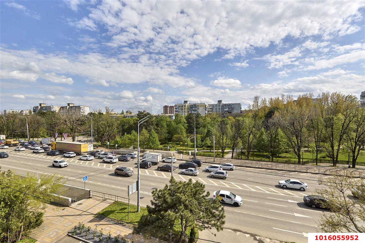 Фото №4: Отдельное здание 815&nbsp;м², 1/2&nbsp;эт. - Краснодар, Карасунский внутригородской округ, ж/м Пашковский, ул. имени В.Н. Мачуги, 49
