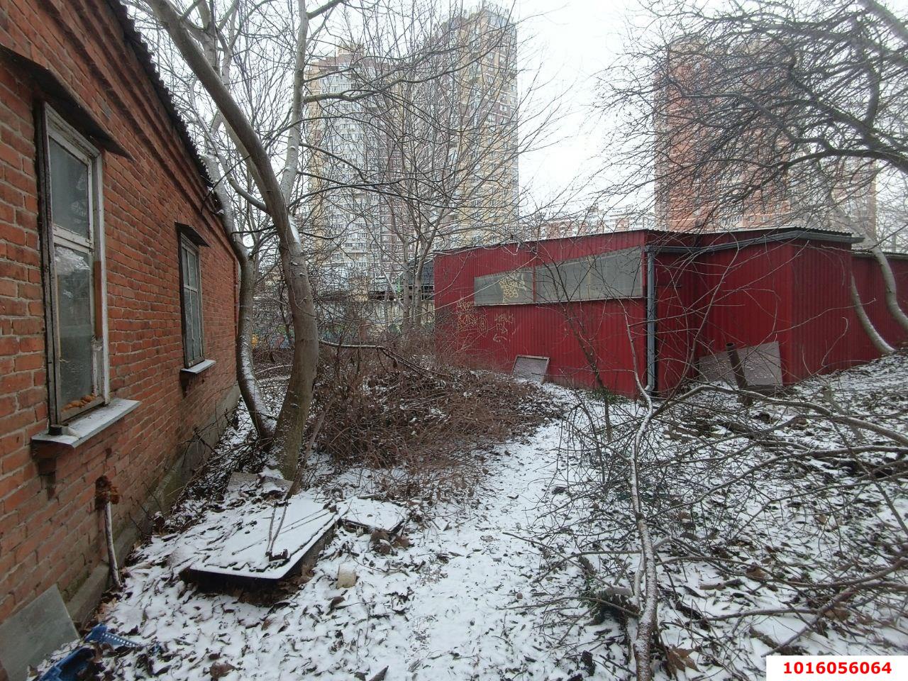 Фото №5: Дом 79&nbsp;м² + 16&nbsp;сот., 1&nbsp;эт. - Краснодар, Прикубанский внутригородской округ, мкр. Юбилейный, ул. Алма-Атинская, 89