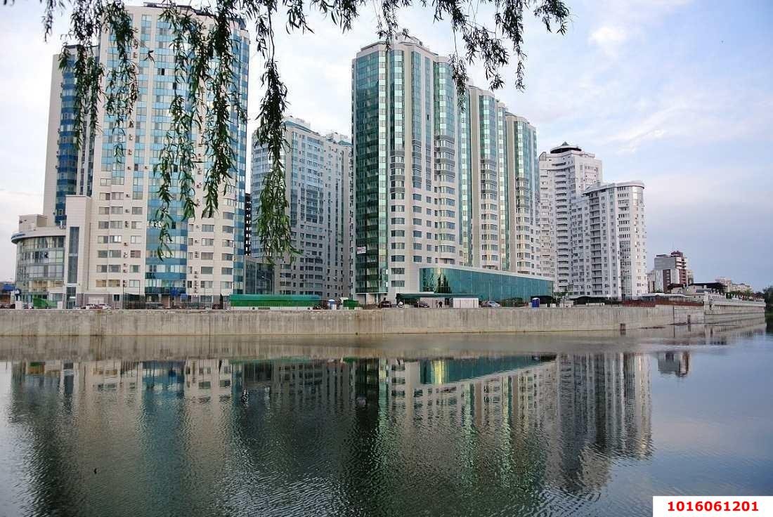 Фото №15: 3-комнатная квартира 115&nbsp;м², 13/22&nbsp;эт. - Краснодар, Западный внутригородской округ, мкр. Центральный, ул. Кубанская набережная, 37/12