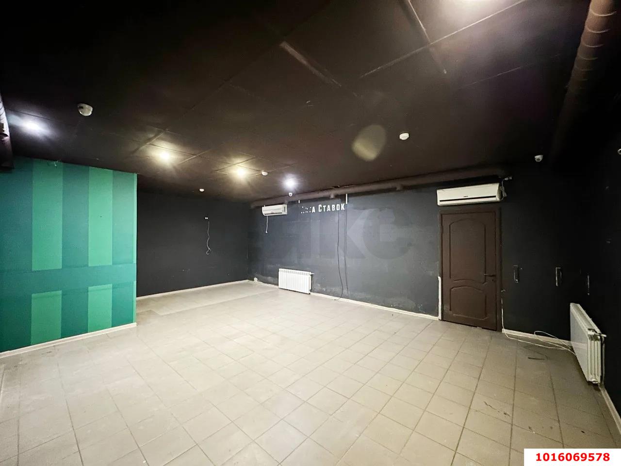 Фото №3: Торговое помещение 80&nbsp;м², 2/2&nbsp;эт. - Краснодар, Прикубанский внутригородской округ, мкр. 40 лет Победы, ул. имени 40-летия Победы, 144/4литА