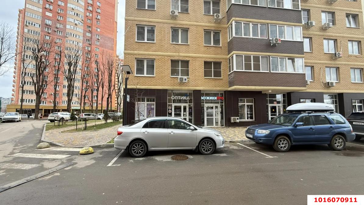 Фото №2: Торговое помещение 57&nbsp;м², 1/16&nbsp;эт. - Краснодар, Прикубанский внутригородской округ, мкр. жилой комплекс Свобода, ул. Домбайская, 55к5