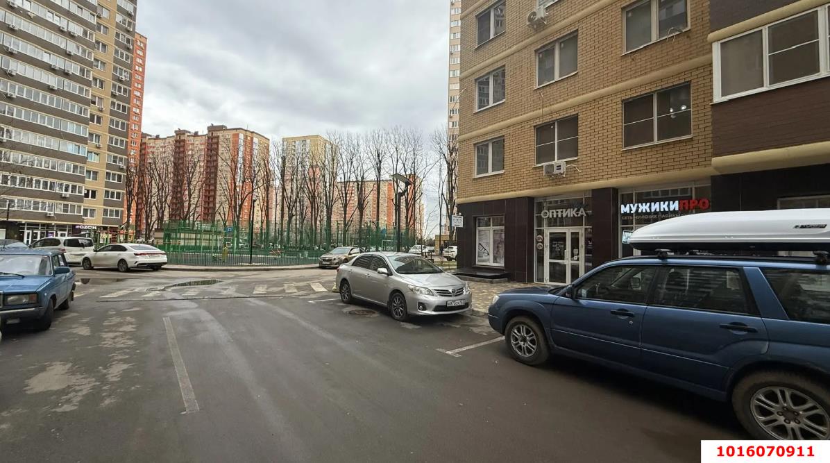 Фото №1: Торговое помещение 57&nbsp;м², 1/16&nbsp;эт. - Краснодар, Прикубанский внутригородской округ, мкр. жилой комплекс Свобода, ул. Домбайская, 55к5