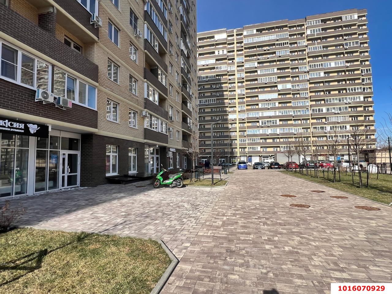 Фото №3: Торговое помещение 45&nbsp;м², 1/16&nbsp;эт. - Краснодар, Прикубанский внутригородской округ, мкр. жилой комплекс Дыхание, ул. Лётчика Позднякова, 2к14
