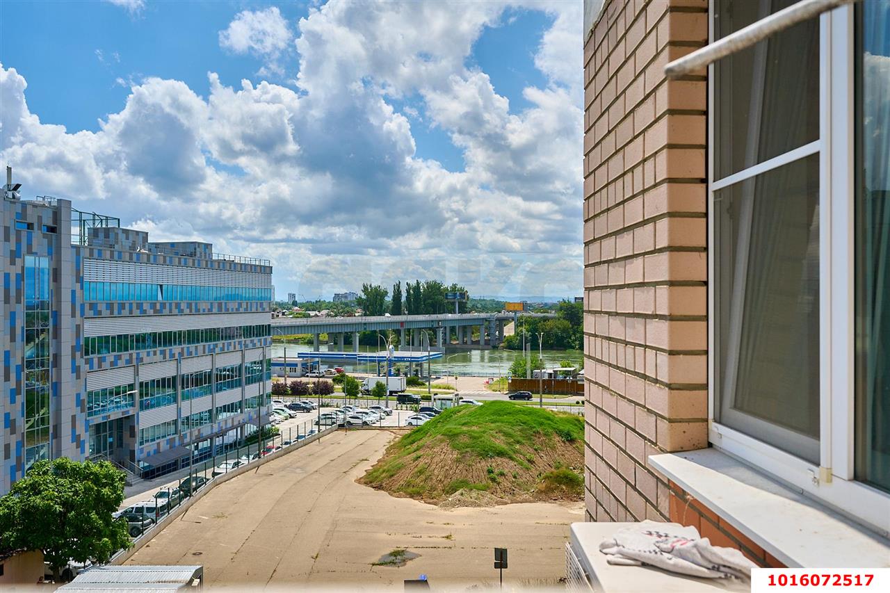 Фото №14: 3-комнатная квартира 83&nbsp;м², 6/16&nbsp;эт. - Краснодар, Западный внутригородской округ, Кожзавод, мкр. Военный городок № 1, ул. имени Калинина, 350/9