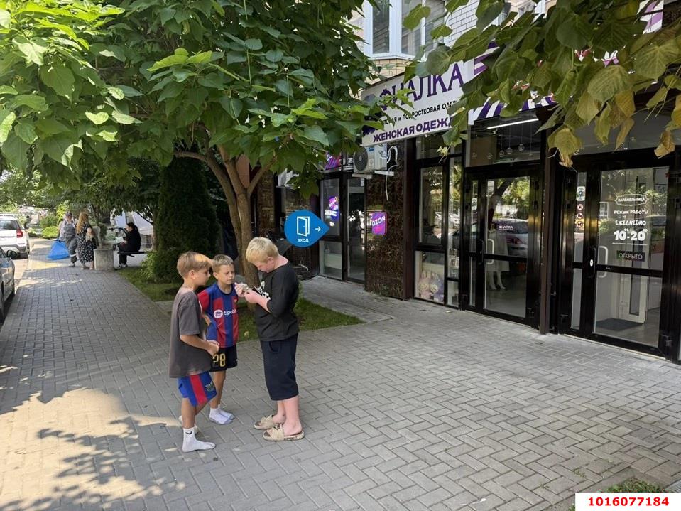 Фото №17: Торговое помещение 34&nbsp;м², 1/16&nbsp;эт. - Краснодар, Прикубанский внутригородской округ, Славянский, мкр. Светлоград, ул. Красных Партизан, 1/4к11
