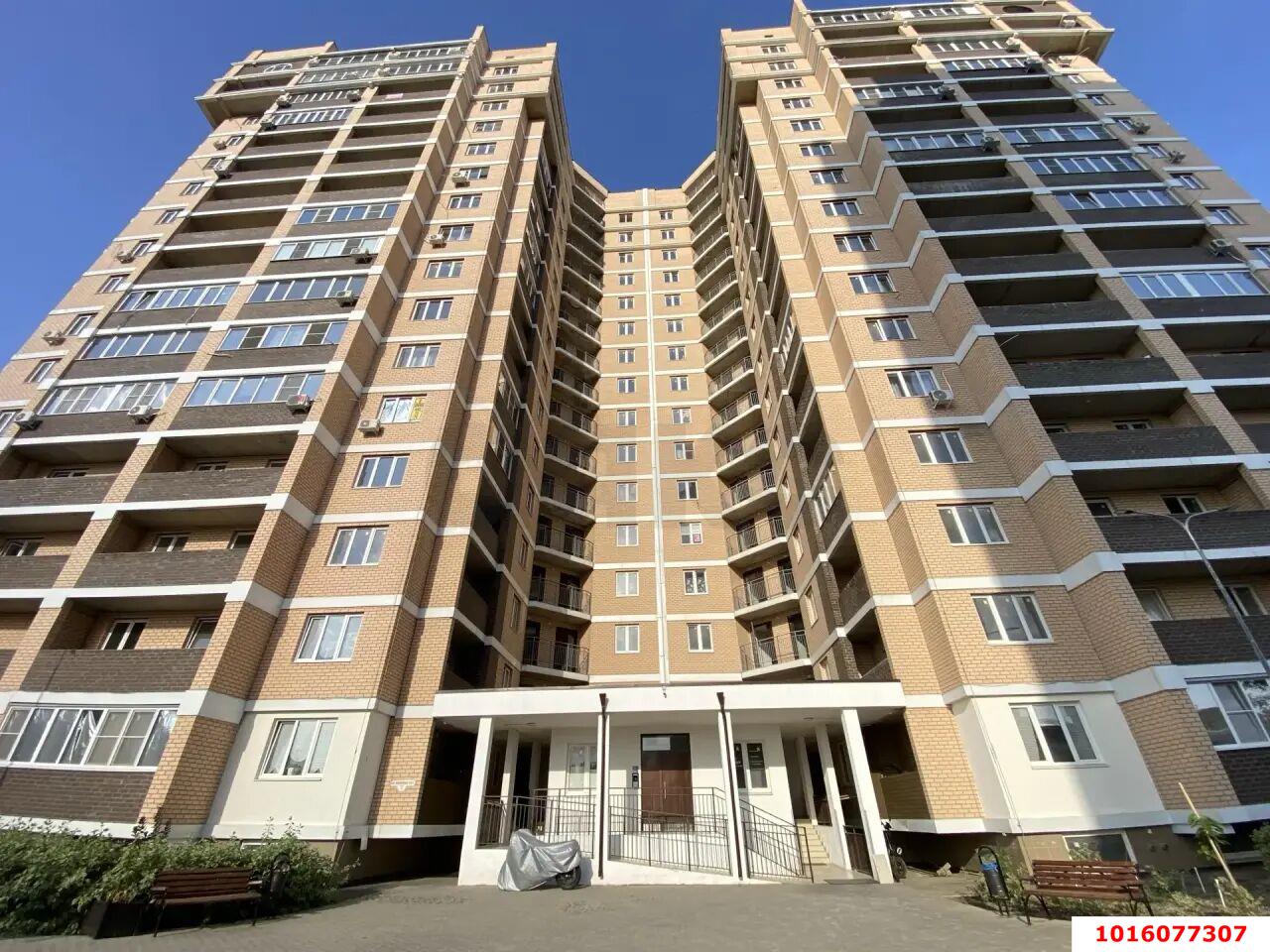 Фото №1: 1-комнатная квартира 45&nbsp;м², 14/18&nbsp;эт. - Краснодар, Прикубанский внутригородской округ, Музыкальный, мкр. ЖК Жемчужина, ул. имени Ф.И. Шаляпина, 30/1