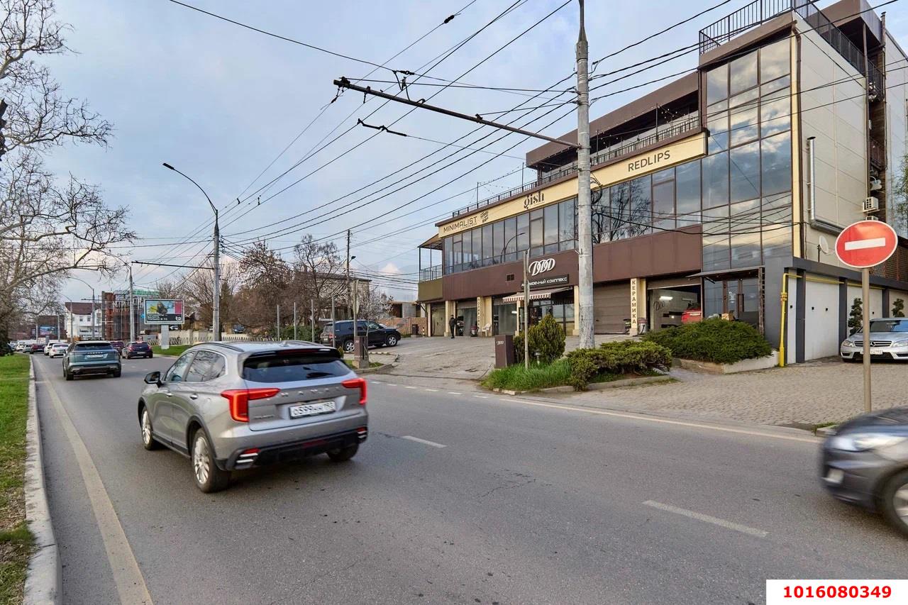 Фото №5: Готовый бизнес 175&nbsp;м², 1/2&nbsp;эт. - Краснодар, Западный внутригородской округ, мкр. Центральный, ул. Карасунская, 2