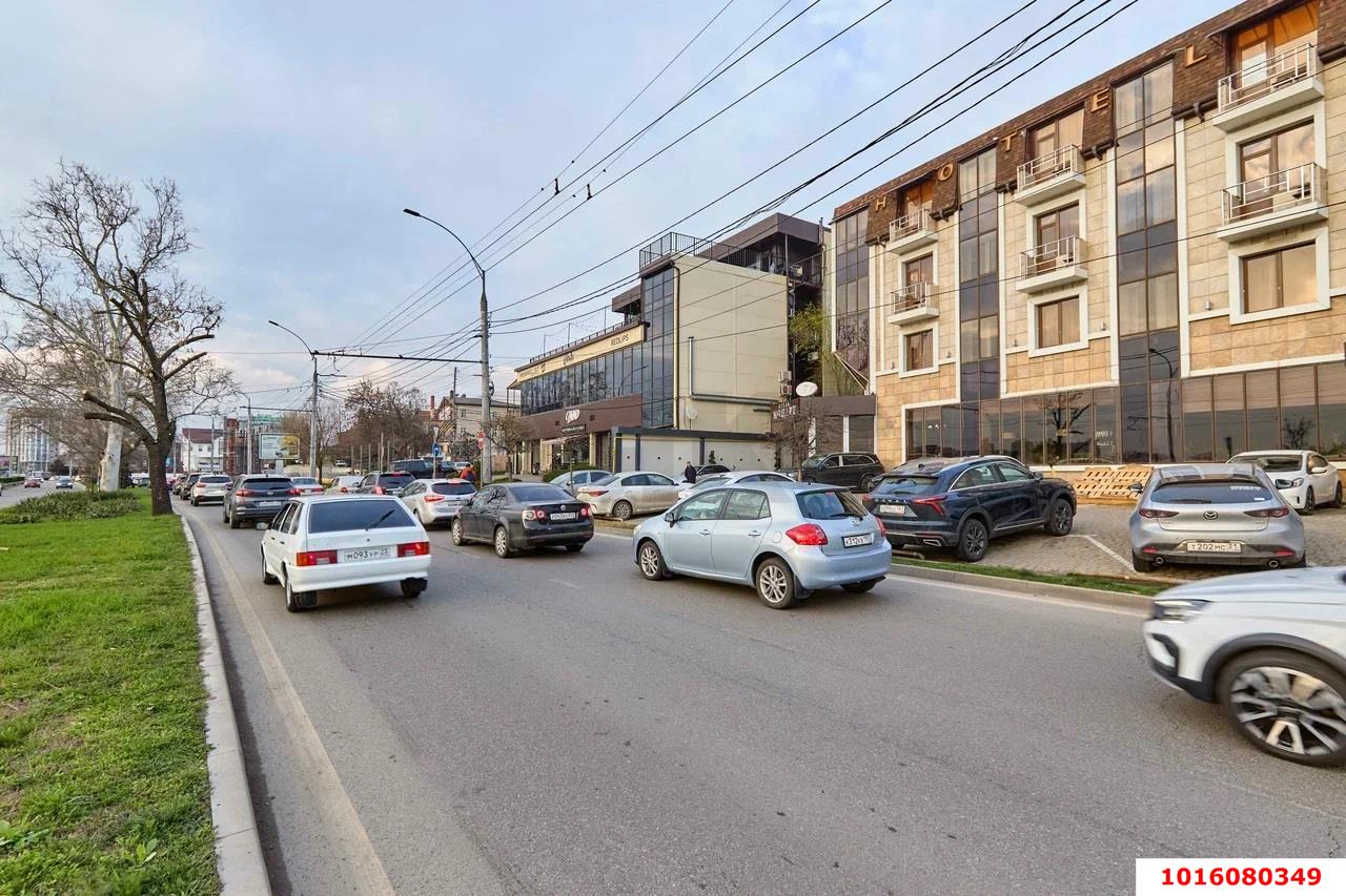 Фото №6: Готовый бизнес 175&nbsp;м², 1/2&nbsp;эт. - Краснодар, Западный внутригородской округ, мкр. Центральный, ул. Карасунская, 2