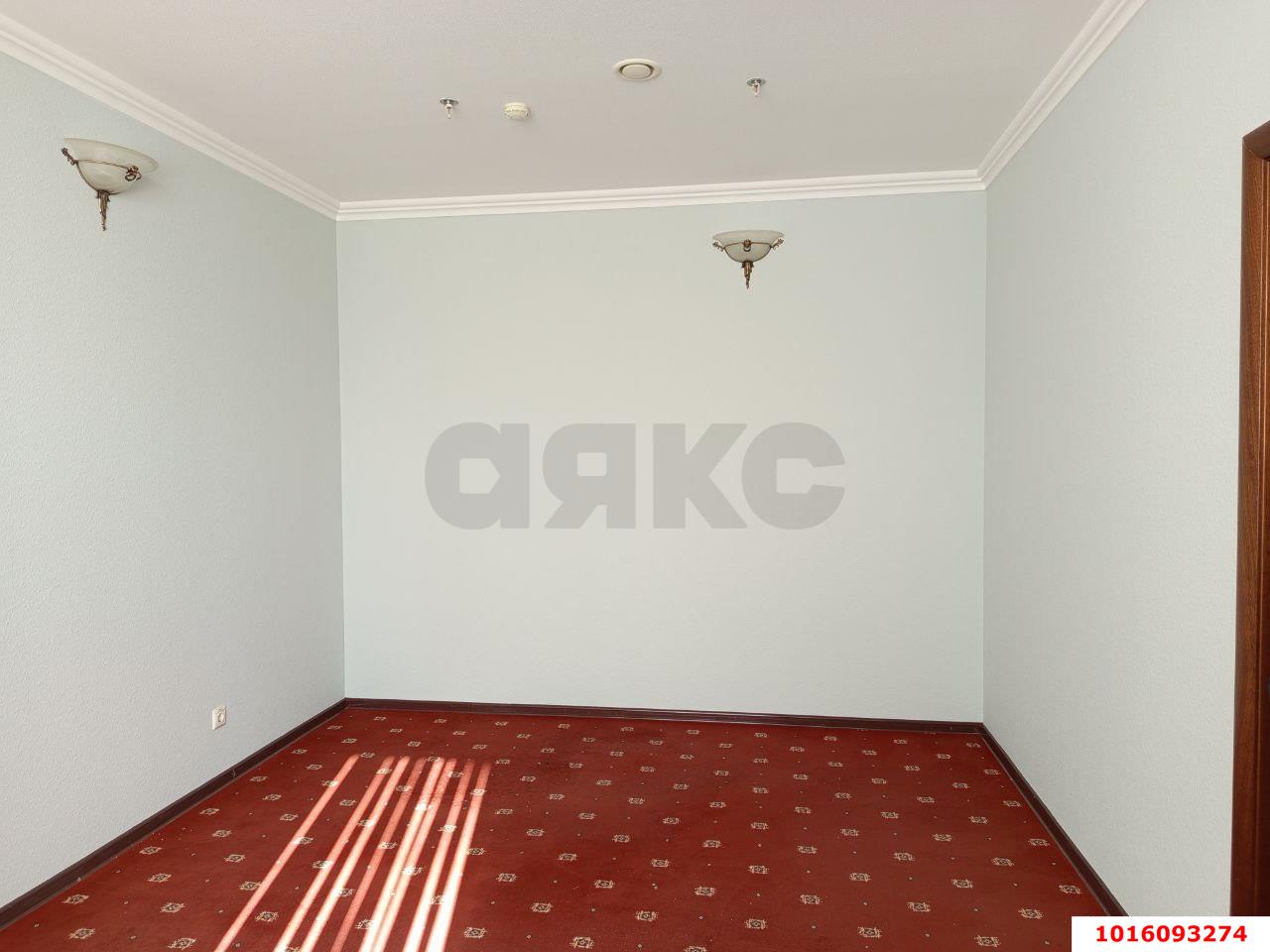 Фото №5: Офисное помещение 281&nbsp;м², 3/4&nbsp;эт. - Краснодар, Центральный внутригородской округ, мкр. Покровка, ул. Кутузова, 77