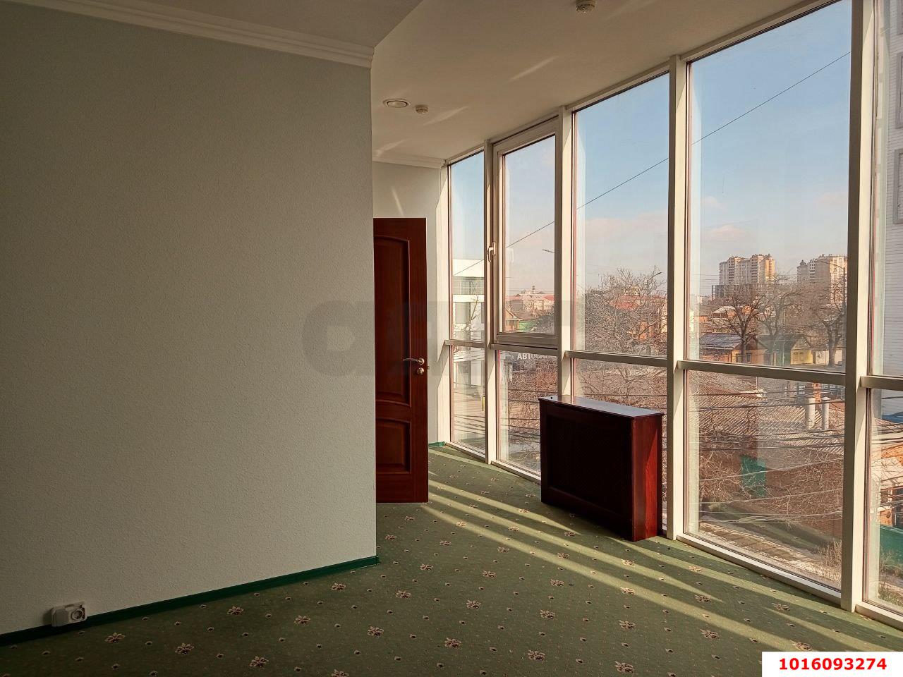 Фото №6: Офисное помещение 281&nbsp;м², 3/4&nbsp;эт. - Краснодар, Центральный внутригородской округ, мкр. Покровка, ул. Кутузова, 77