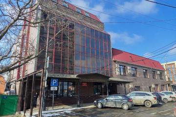 Фото №1: Офисное помещение 281 м², 3/4 эт. - Краснодар, мкр. Покровка, ул. Кутузова, 77