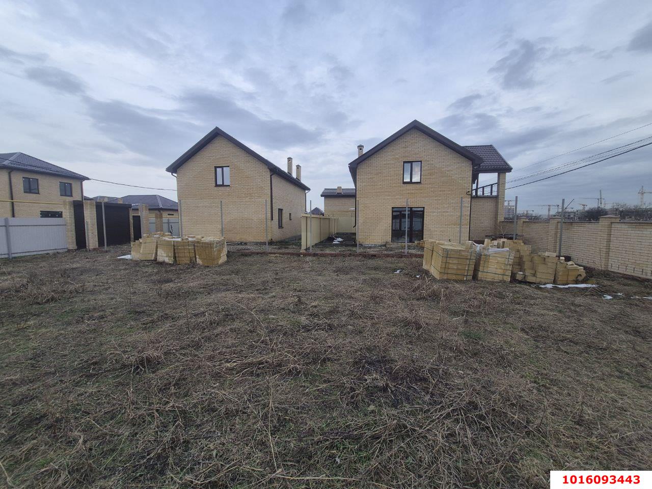 Фото №5: Дом 127&nbsp;м² + 11.65&nbsp;сот., 2&nbsp;эт. - Краснодар, Прикубанский внутригородской округ, мкр. КП Золотой город, пр-д 2-й Мартыновский, 74к1