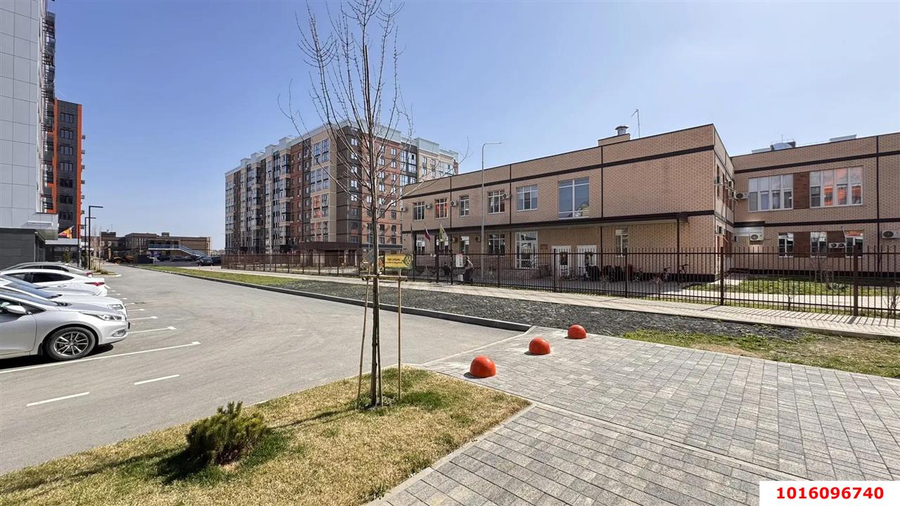 Фото №6: Торговое помещение 29&nbsp;м², 1/9&nbsp;эт. - Краснодар, Прикубанский внутригородской округ, мкр. жилой комплекс Друзья, ул. имени Генерала Брусилова, 28к3