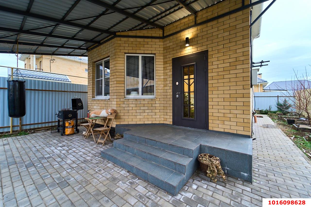 Фото №2: Дом 115&nbsp;м² + 3.5&nbsp;сот., 2&nbsp;эт. - Краснодар, Прикубанский внутригородской округ, мкр. КП Крепость, ул. Лазаревская