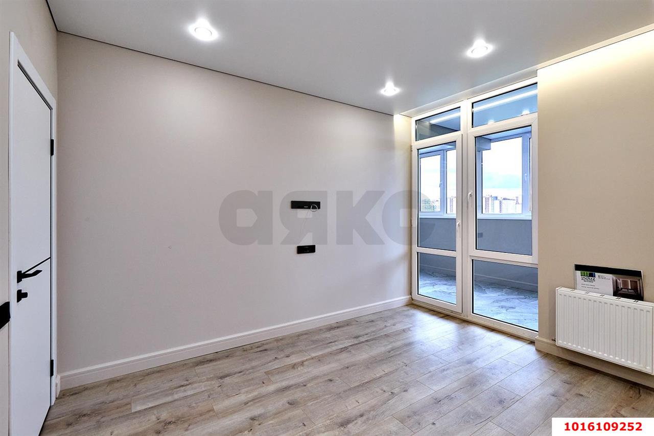 Фото №3: 1-комнатная квартира 55&nbsp;м², 14/25&nbsp;эт. - Краснодар, Прикубанский внутригородской округ, мкр. Любимово, 11/1