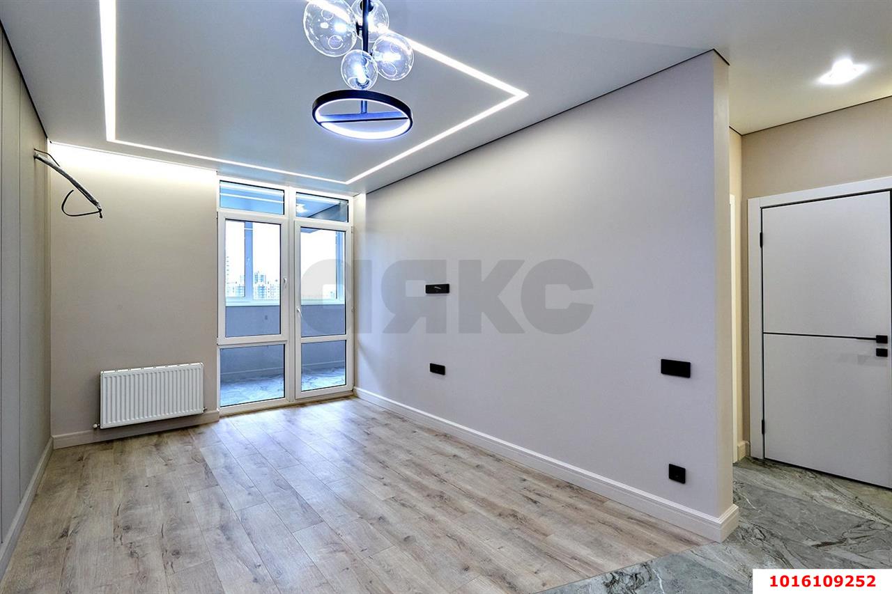 Фото №1: 1-комнатная квартира 55&nbsp;м², 14/25&nbsp;эт. - Краснодар, Прикубанский внутригородской округ, мкр. Любимово, 11/1