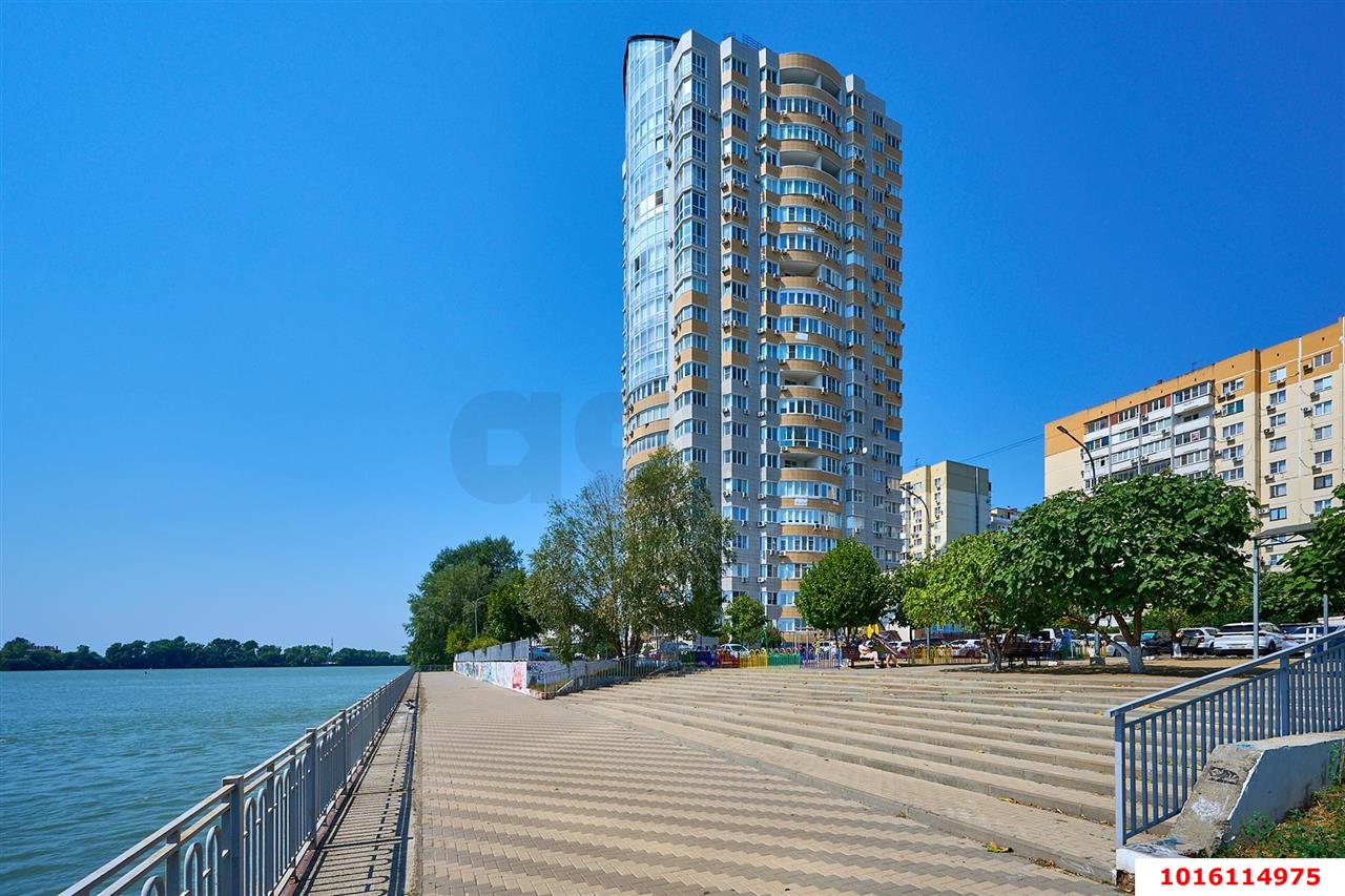Фото №14: 1-комнатная квартира 62&nbsp;м², 20/22&nbsp;эт. - Краснодар, Западный внутригородской округ, мкр. Юбилейный, ул. Рождественская набережная, 2