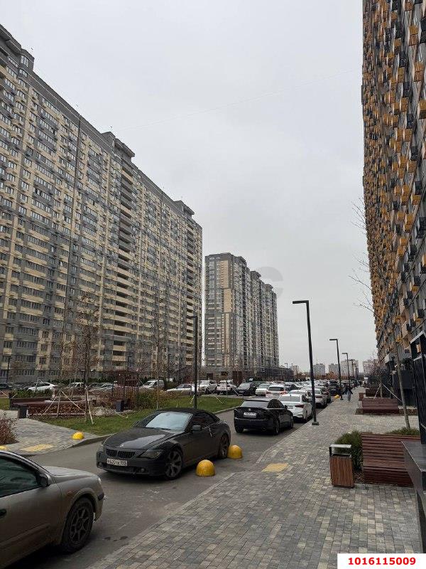 Фото №3: Торговое помещение 66&nbsp;м², 1/25&nbsp;эт. - Краснодар, Карасунский внутригородской округ, мкр. ЖК Сказка Град, ул. имени В.Н. Мачуги, 166Б