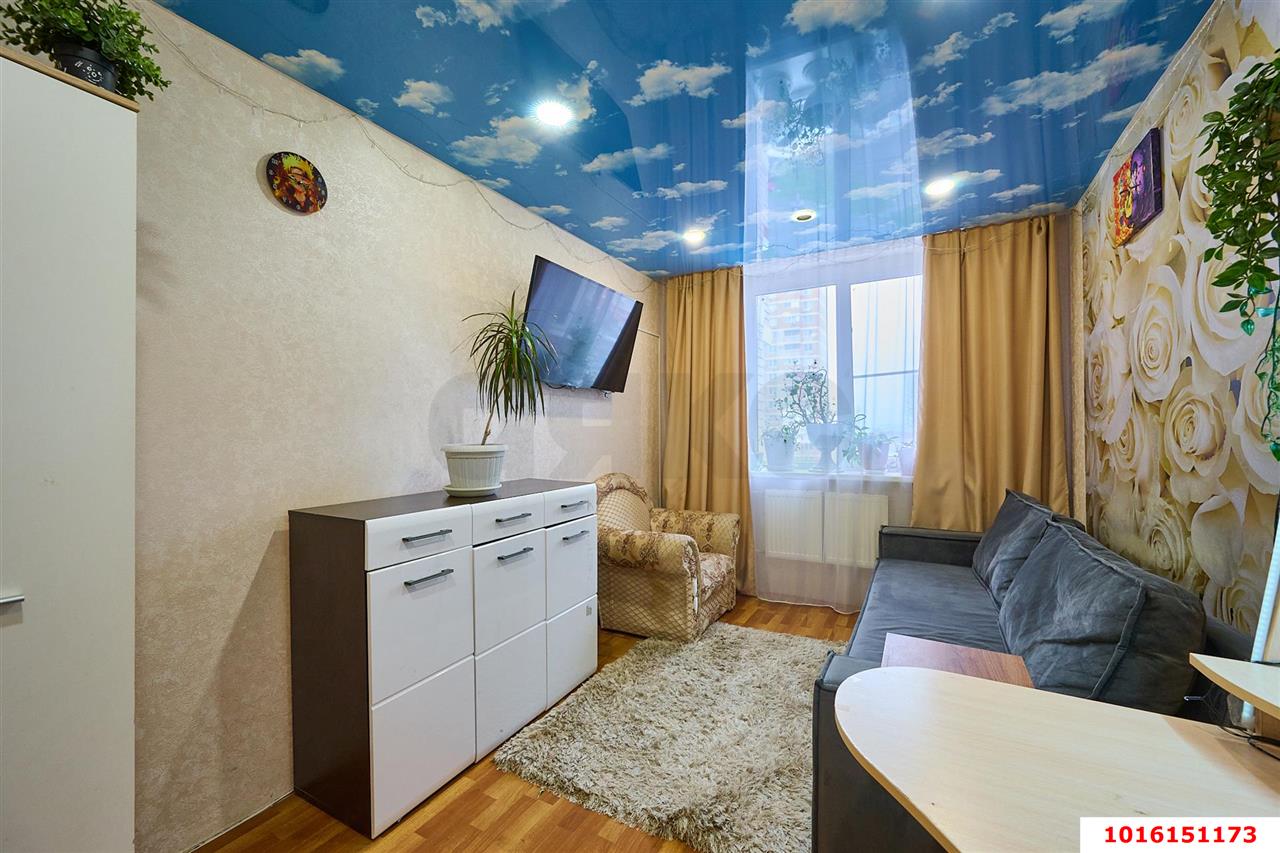 Фото №8: 3-комнатная квартира 75&nbsp;м², 4/16&nbsp;эт. - Краснодар, Западный внутригородской округ, Кожзавод, мкр. Военный городок № 1, ул. имени Калинина, 350/6