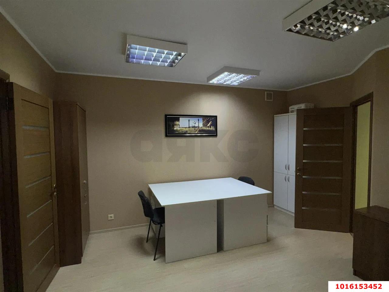 Фото №4: Офисное помещение 150&nbsp;м², 3&nbsp;эт. - Краснодар, Карасунский внутригородской округ, ж/р Новознаменский, ул. Войсковая, 79