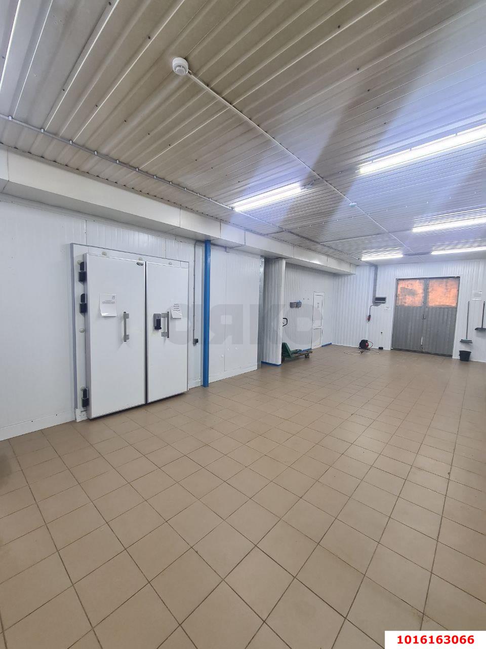 Фото №7: Производственное помещение 608&nbsp;м², 1/1&nbsp;эт. - Крымск, ул. Мичурина
