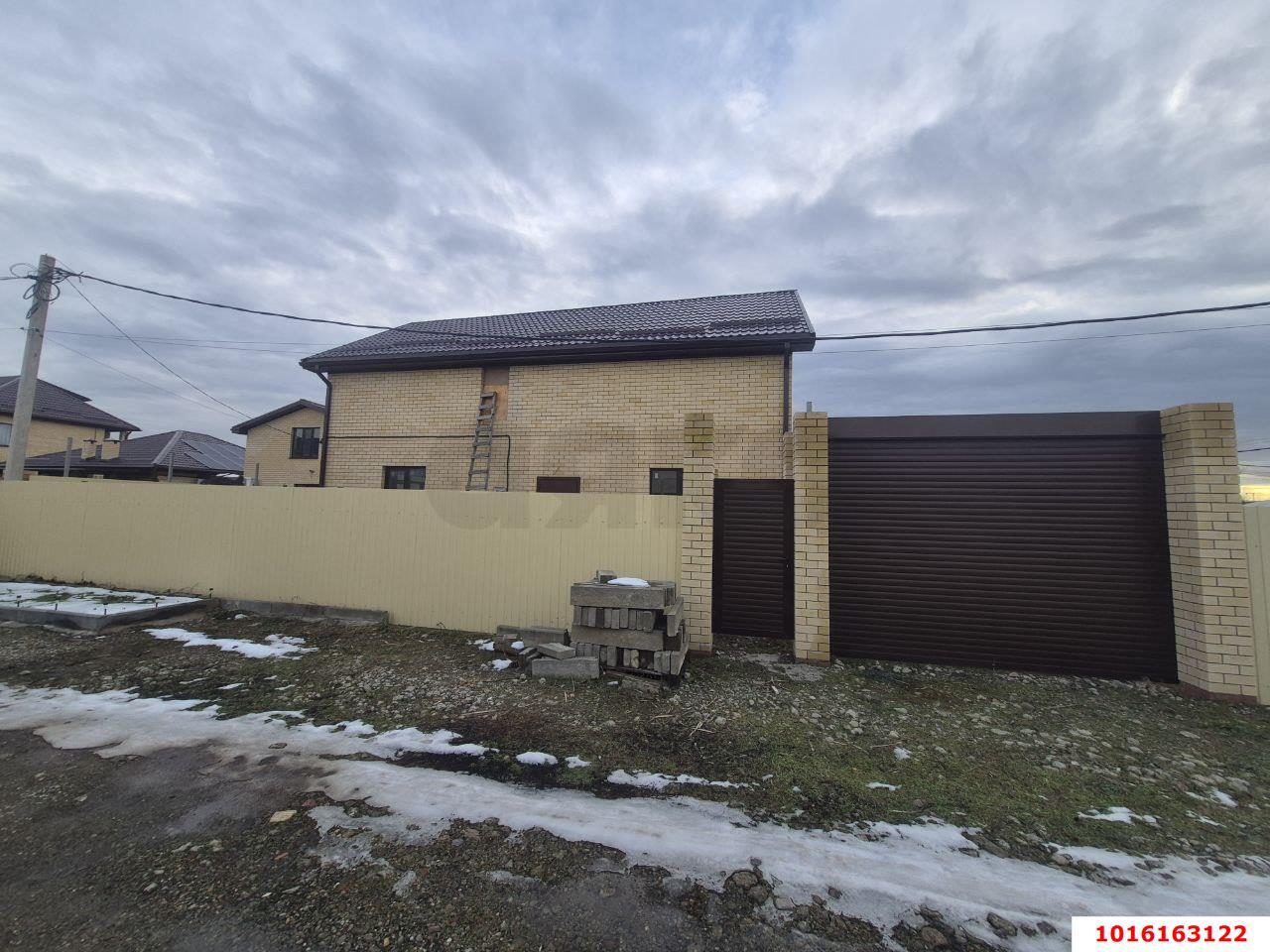 Фото №1: Дом 128&nbsp;м² + 3.62&nbsp;сот., 2&nbsp;эт. - Краснодар, Прикубанский внутригородской округ, мкр. КП Золотой город, пр-д 2-й Мартыновский, 74к1
