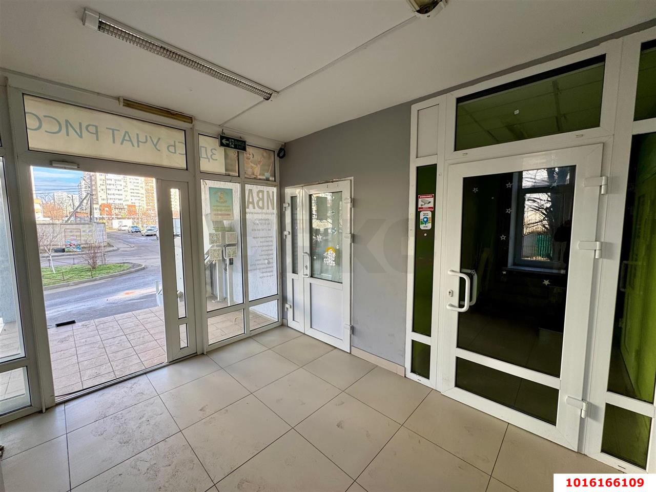 Фото №5: Торговое помещение 219&nbsp;м², 1/16&nbsp;эт. - Краснодар, Прикубанский внутригородской округ, мкр. Восточно-Кругликовский, ул. Героев-Разведчиков, 26/1